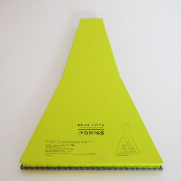 Makeup Revolution Emily In Paris City Of Love Palette - Picture 6 of 8